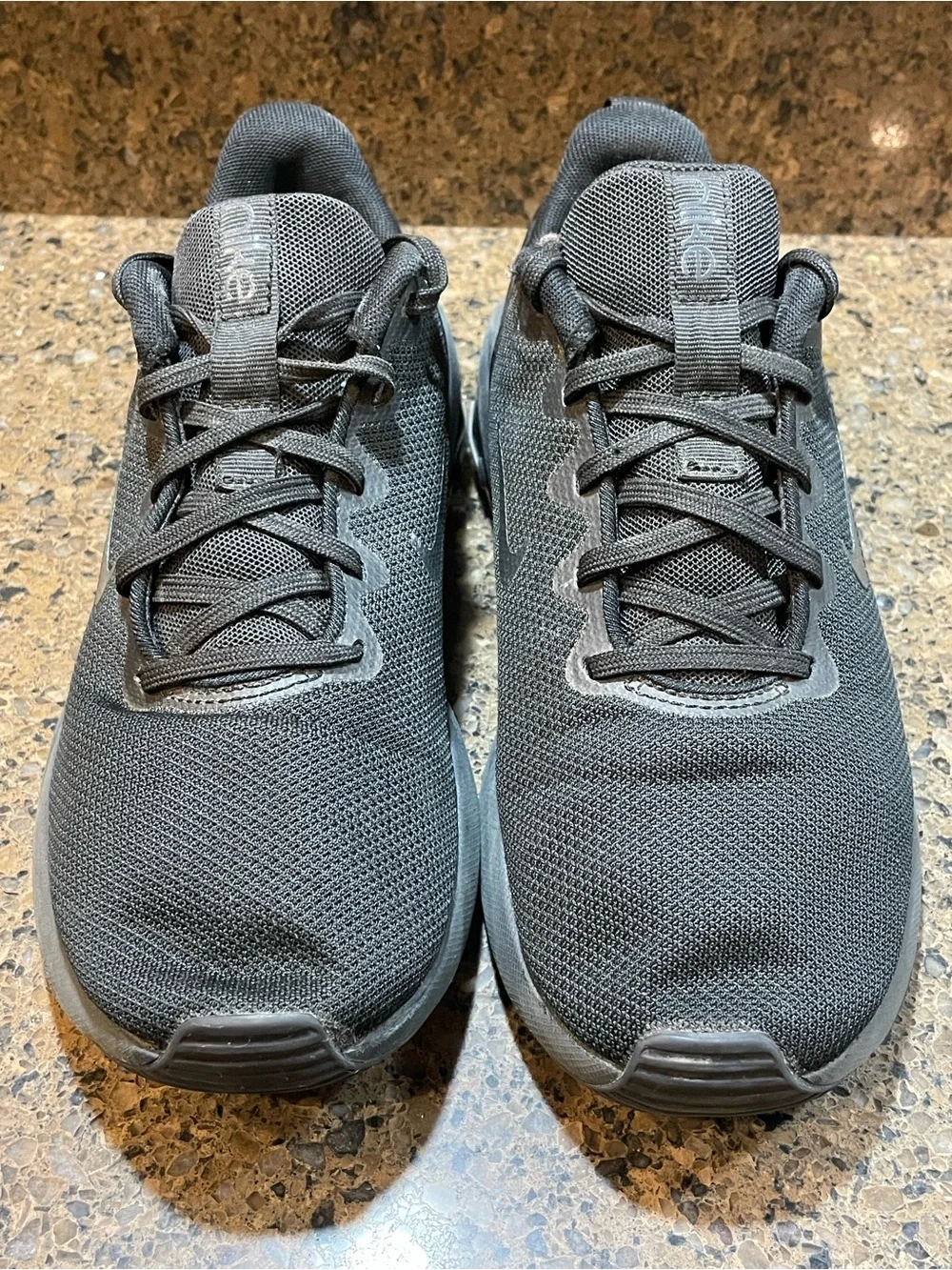 Nike Bella 7 Air Zoom Women’s 8.5 Black & Gray Leopard Print Accent FZ1689-002